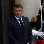Europe ready to offer security guarantees to Ukraine – Macron — RT World News