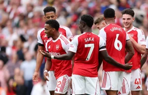 Arsenal Go Top With 3 0 Win Over Nottingham Forest 300x193
