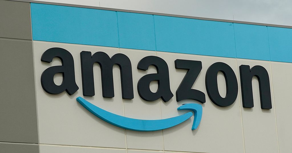 Amazon cloud computing outage disrupts Snapchat, Airbnb and online services worldwide