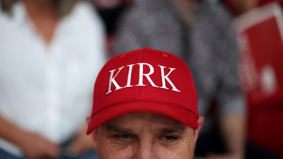 US revokes visas for foreigners celebrating Charlie Kirk’s murder — RT World News
