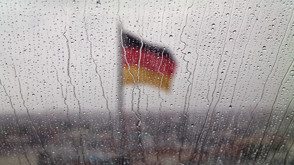 Germany economy stagnates amid falling investment Germany in ‘dramatic’ economic decline – leading think tank — RT Business News