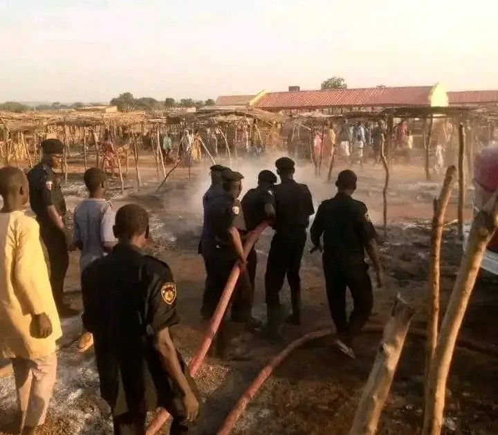Fire razes 529 stalls in Kano market — Daily Nigerian