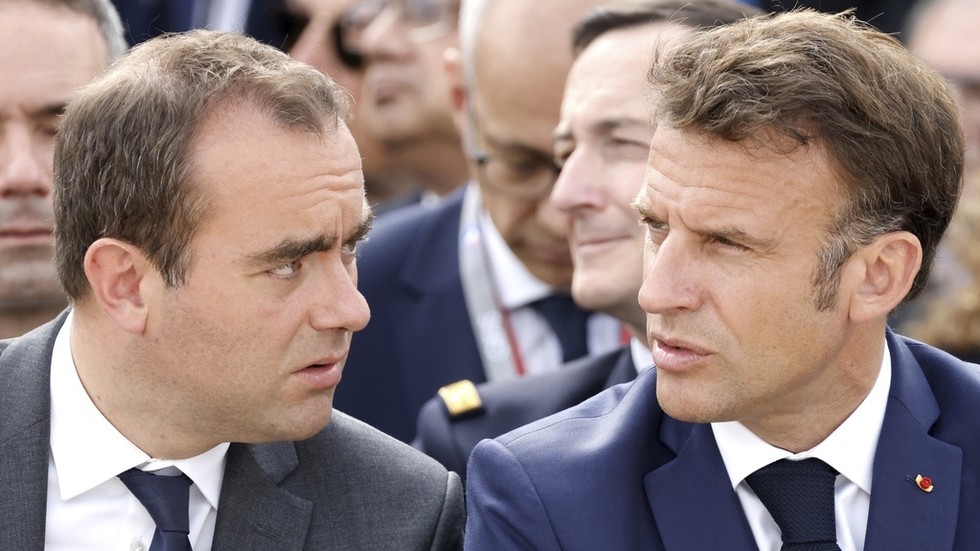 Macron will never quit, however many governments implode around him — RT World News