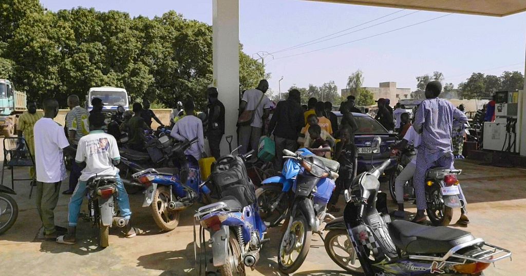 Mali fuel crisis closes schools nationwide Malian government forced to close schools due to fuel crisis