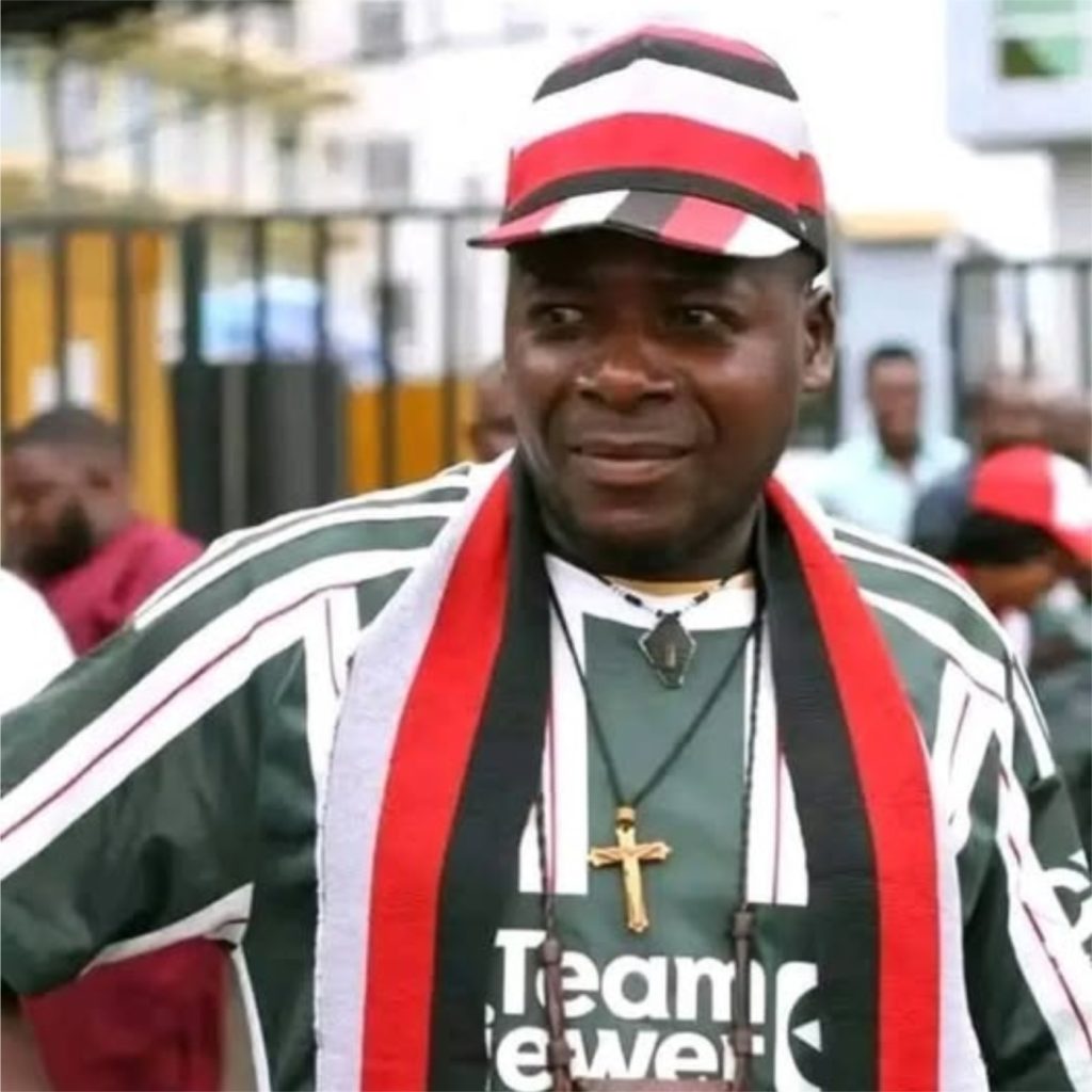 Popular Nigerian singer, John Mai Molo drops dead after eating 'poisoned' meal