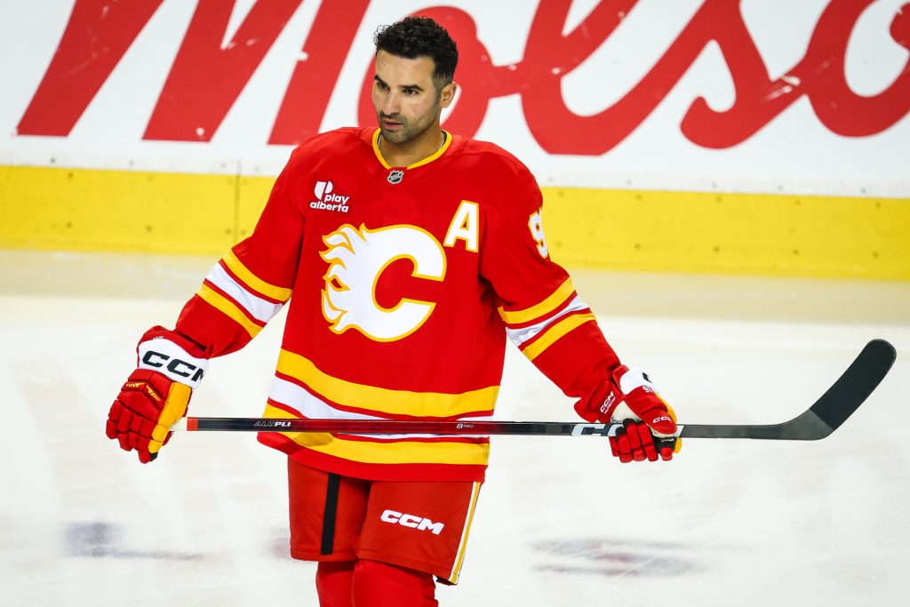 NHL Flames Nazem Kadri Trade Rumors NHL: Preseason-Edmonton Oilers at Calgary Flames - Source: Imagn