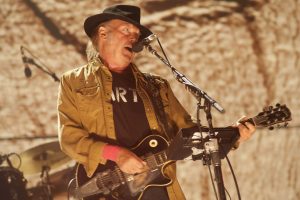 Neil Young Boycotts Amazon Over Trump Support 300x200