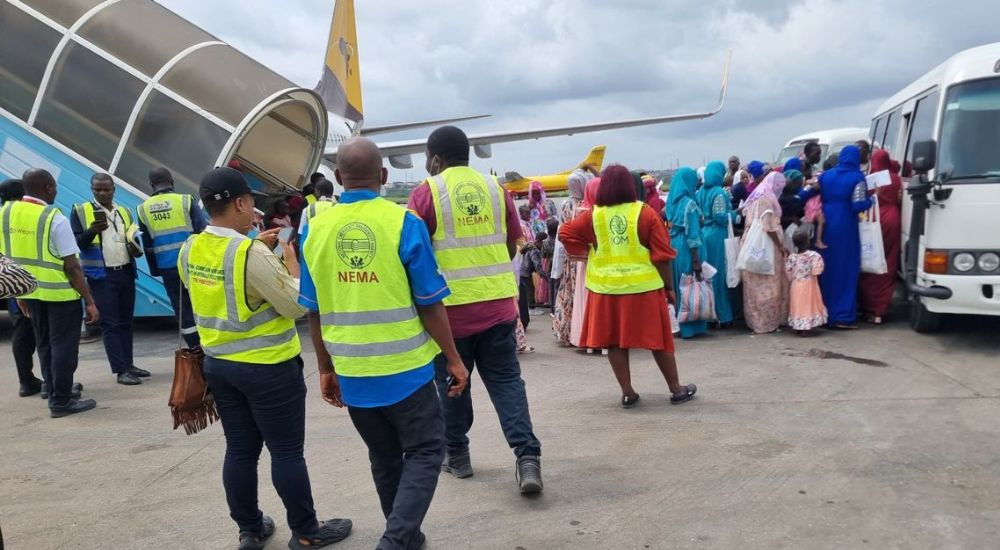 Nigerian Returnees Arrive Lagos From Chad NEMA receives 153 Nigerian returnees from Chad