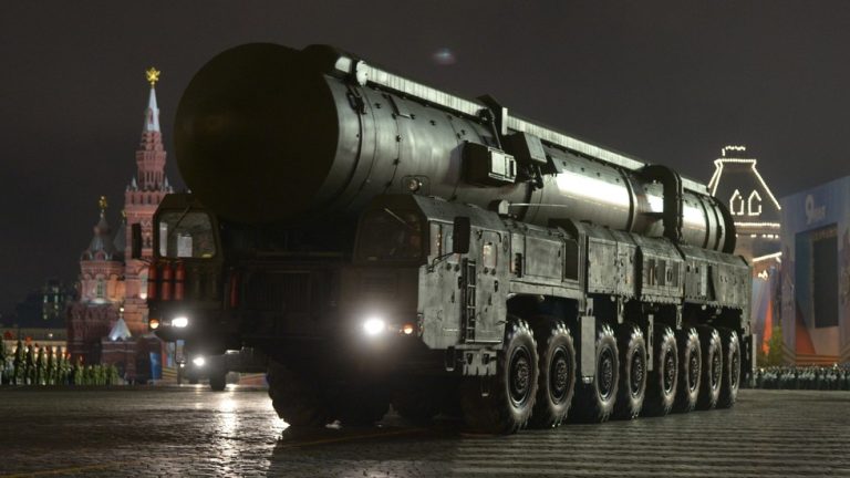 Kremlin vows response if US violates nuclear moratorium — RT World News