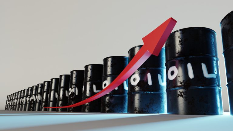 Oil spikes following US sanctions on Russia — RT Business News