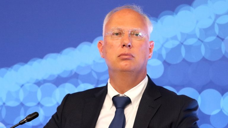 Putin aide to sue Washington Post — RT World News