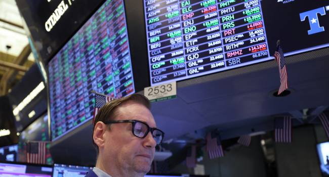 US Stocks Rise As Fears Over Banks, Trade War Ease