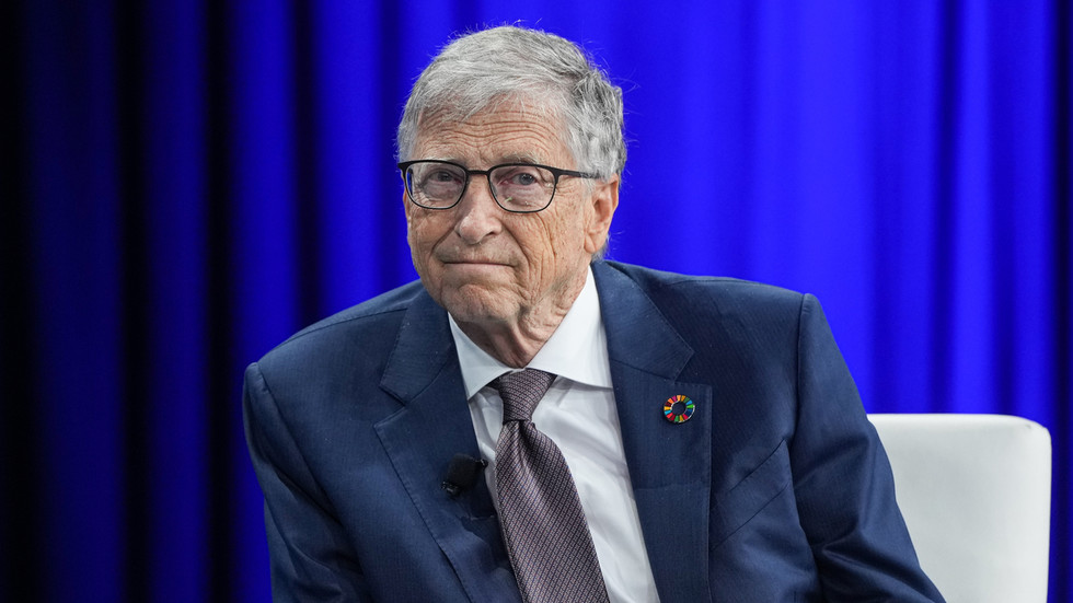 Bill Gates slams Sweden over increased military spending — RT World News