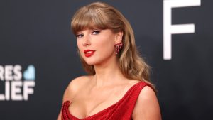 Taylor Swift Album Sparks Online Frenzy 300x169