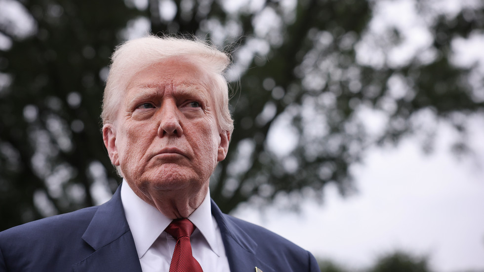 Trump demands investigation into ‘Ukraine impeachment scam‘ — RT World News