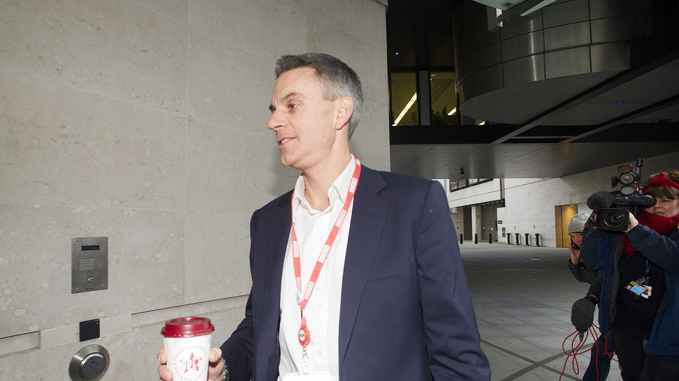 BBC boss quits amid scandal over doctored Trump speech — RT World News