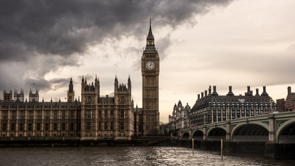 Economic cost of Brexit to UK revealed — RT World News