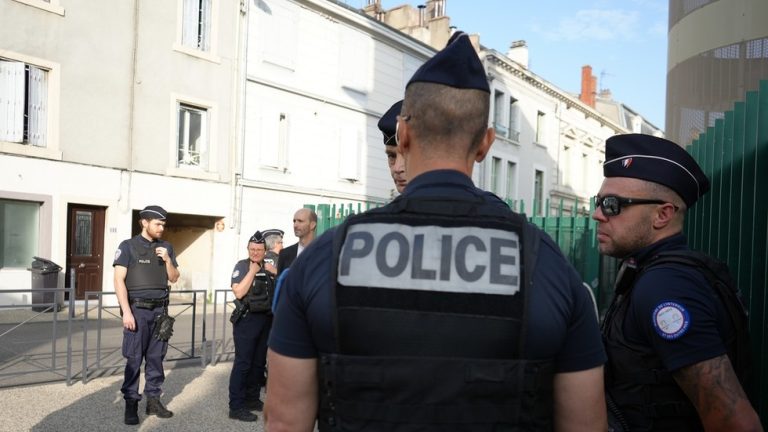 Man shouting ‘Allahu Akbar’ goes on car rampage on French island — RT World News