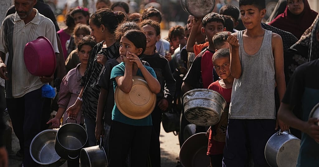 Gaza: soaring costs and empty pots leave families dependent on charity kitchens
