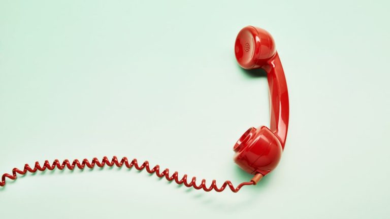 The landline phone is making a comeback and your brain will thank you