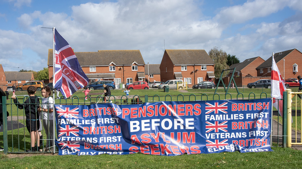 Leaked UK memo pinpoints new sites to host illegals — RT World News