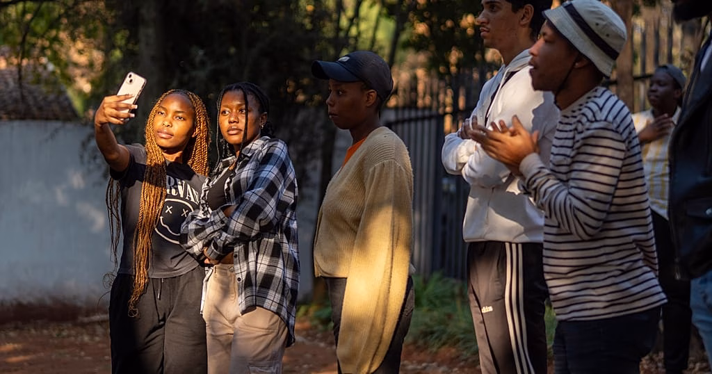 South Africa’s unemployment rate drops slightly to 31.9%