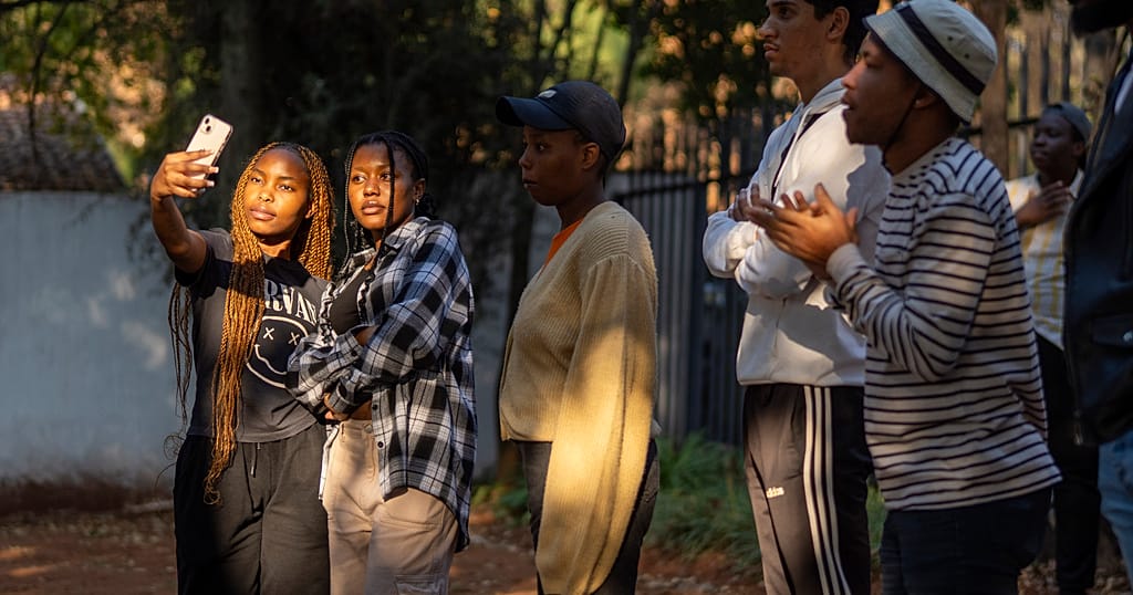 South Africa’s unemployment rate drops slightly to 31.9%