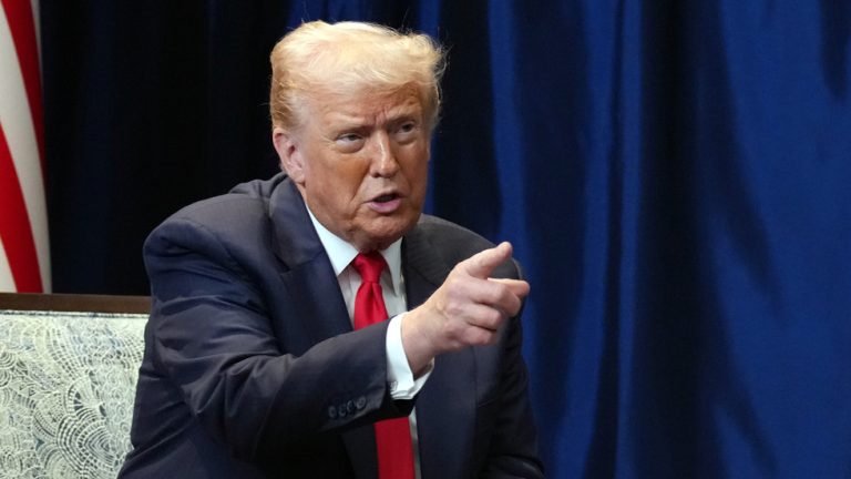 Trump labels major US broadcasters ‘arm of Democratic Party’  — RT World News