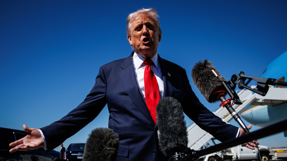 Trump comments on Tomahawks for Ukraine — RT World News