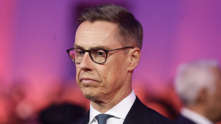 No Ukraine ceasefire ‘this year’ – Finnish president — RT World News