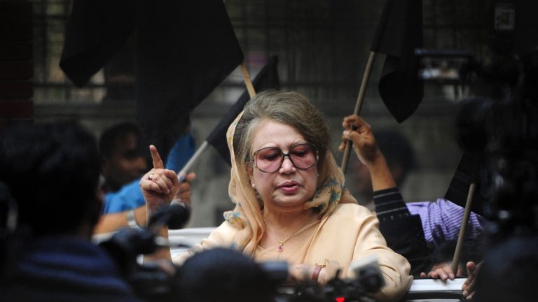 Former Bangladesh PM dies — RT World News