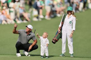Brooks Koepka Celebrates Christmas With Family 300x200