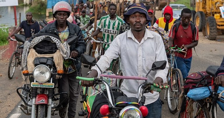 M23 rebels withdraw from Uvira in DRC peace move