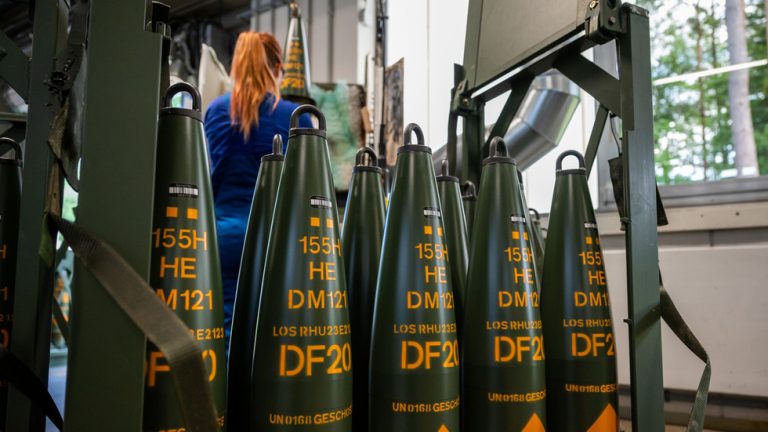 German arms exports to Ukraine down significantly – data — RT World News
