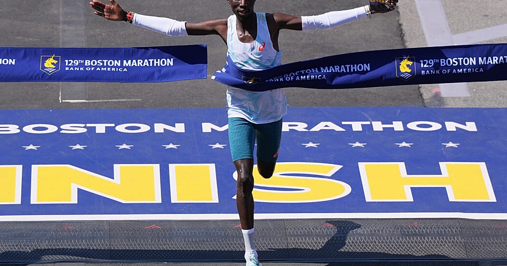 Kenya dominates at Valencia Marathon as Korir and Jepkosgei set personal bests