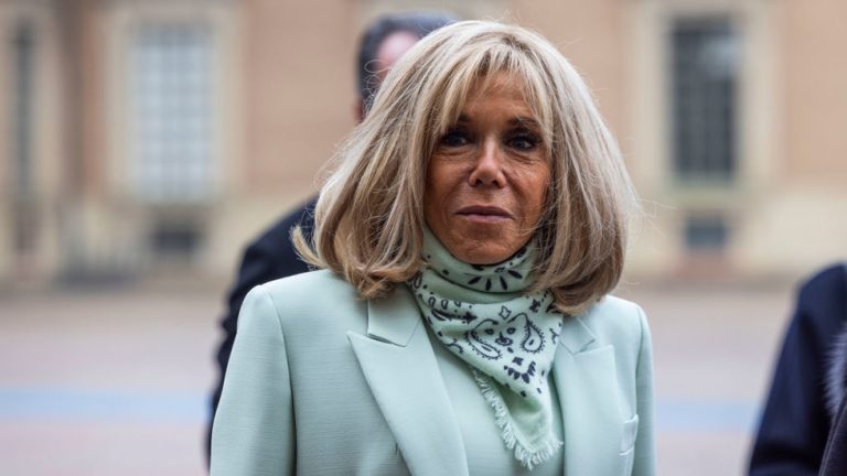 Complaint targets French president’s wife over ‘stupid b***hes’ remark — RT World News