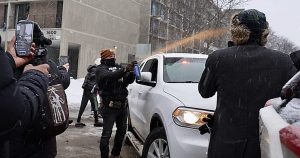 Minneapolis Protests Turn Violent As US Immigration Agents Use Pepper 300x158