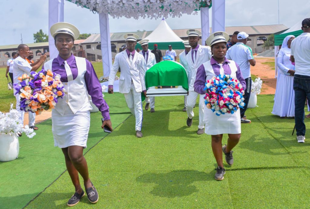 Abia Govt honours late Nigeria's boxing legend, Obisia Nwankpa with state burial 