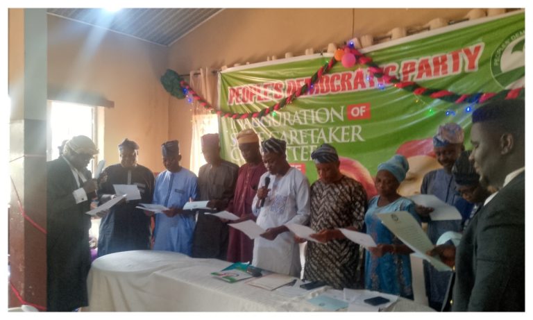 PDP inaugurates caretaker committee in Oyo [PHOTOS] 