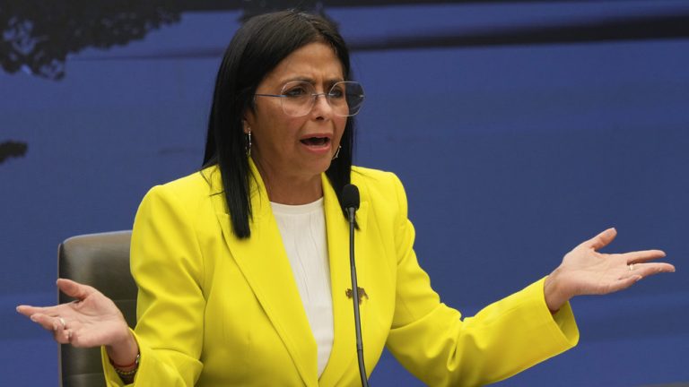 Venezuela responds to Trump’s oil blockade — RT World News