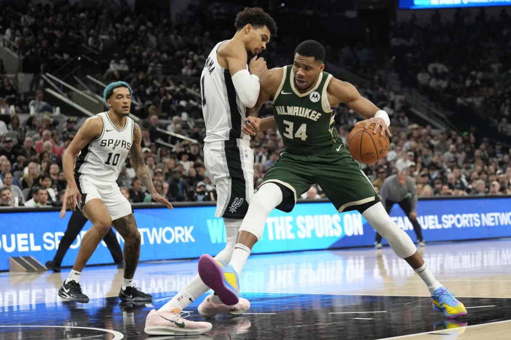 NBA: Milwaukee Bucks at San Antonio Spurs - Source: Imagn