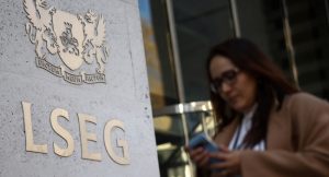 FTSE 100 Hits Record High Above 10000 Points 300x162