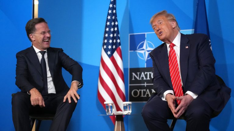 Trump leaks private message from NATO chief — RT World News