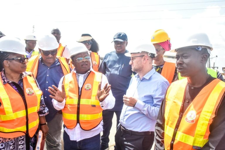 Umahi sanctions ministry officials, sets February deadline — Daily Nigerian