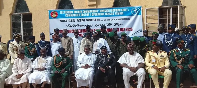 Nigeria Army remembers fallen soldiers, supports troops — Daily Nigerian