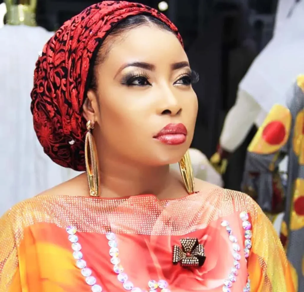 Lizzy Anjorin breaks silence amid her alleged arrest 