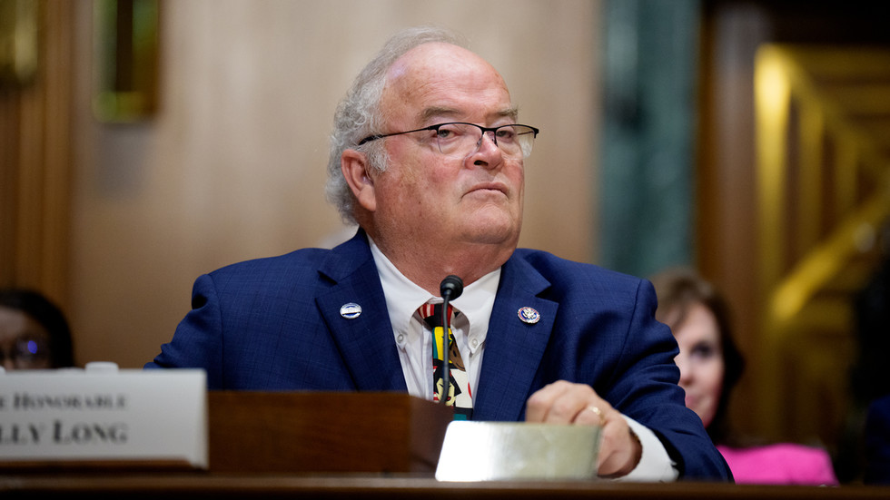 Trump’s Iceland envoy pick apologizes for ‘52nd state’ joke — RT World News