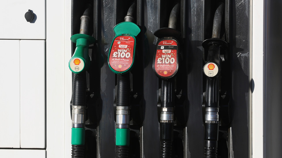 UK flouting own ban on Russian oil – Politico — RT Business News