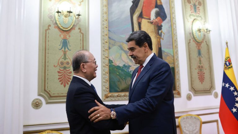 China’s special envoy meets Maduro (VIDEO) — RT World News