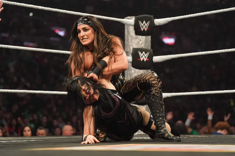 Monday Night RAW - Source: Getty